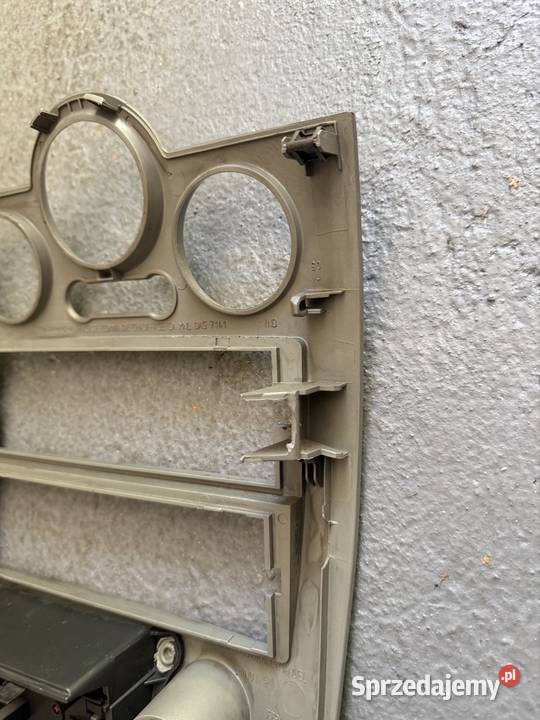 Panel konsoli środkowej Renault megane II 2