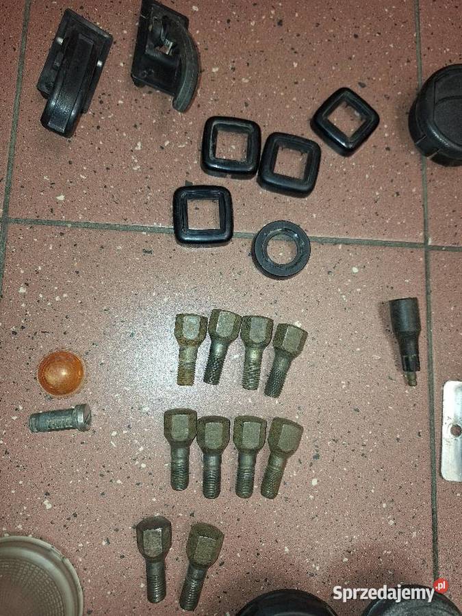 Fiat 126p 125 części korek rozeta klamka śruby Strzyżów