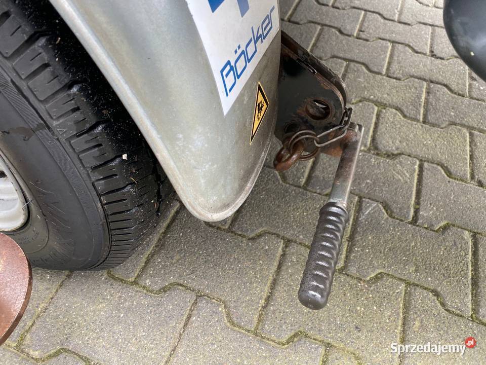 Żuraw Ciesielski dźwig dekarski Bocker AHK 25800 Kościan