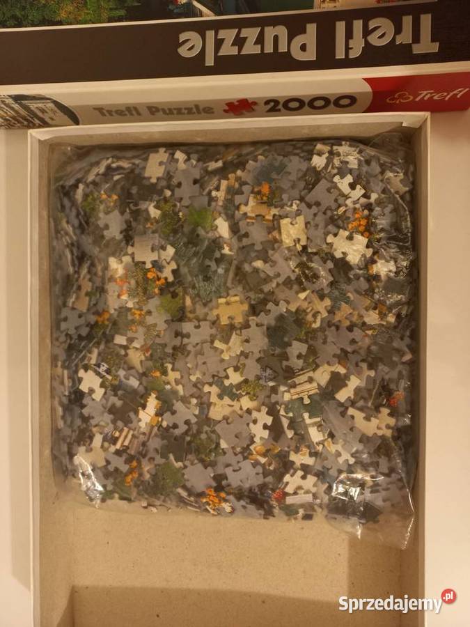 Puzzle Trefl 2000 Zamek dziedziniec fontanna Puławy sprzedam
