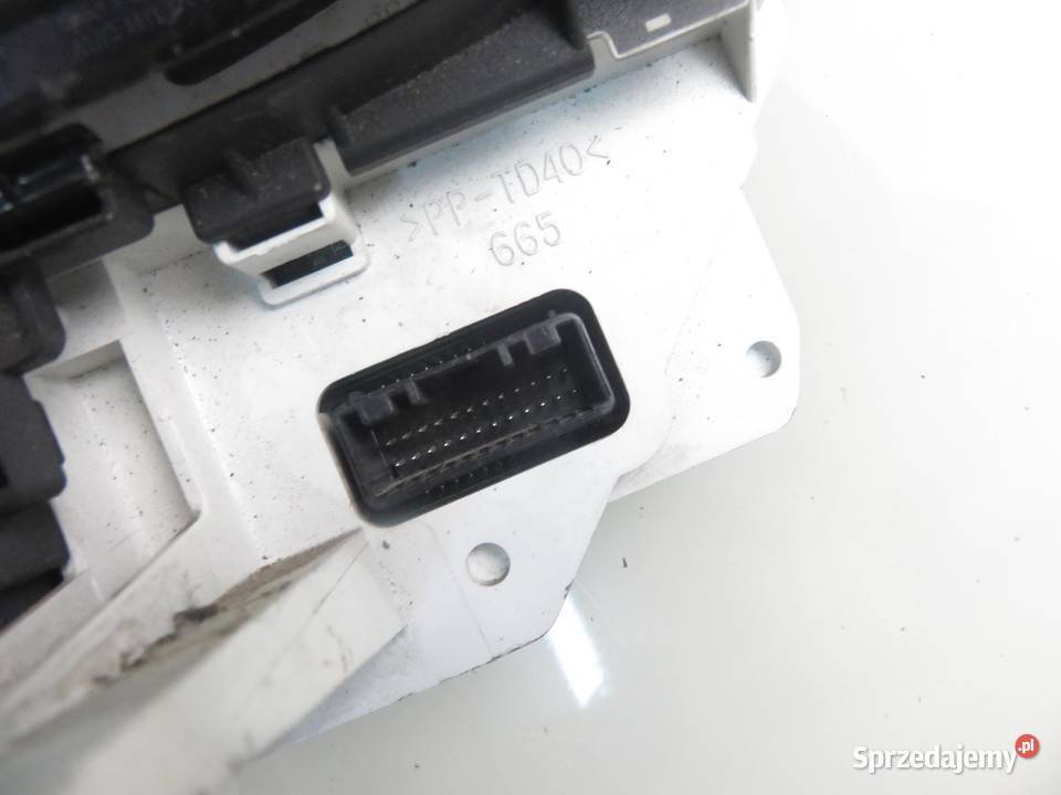 LICZNIK TOYOTA YARIS II P9 10 VVTi MB4573003176