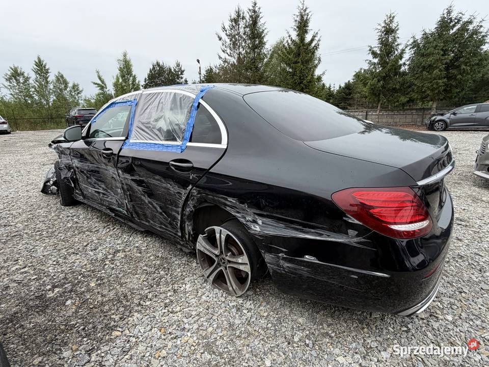MERCEDESBENZ E200d Avantgarde 2019r 420 Mercedes-Benz Prudnik sprzedam