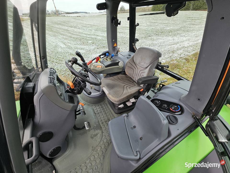 Ciągnik DeutzFahr agrotron m620 z przednim wom i