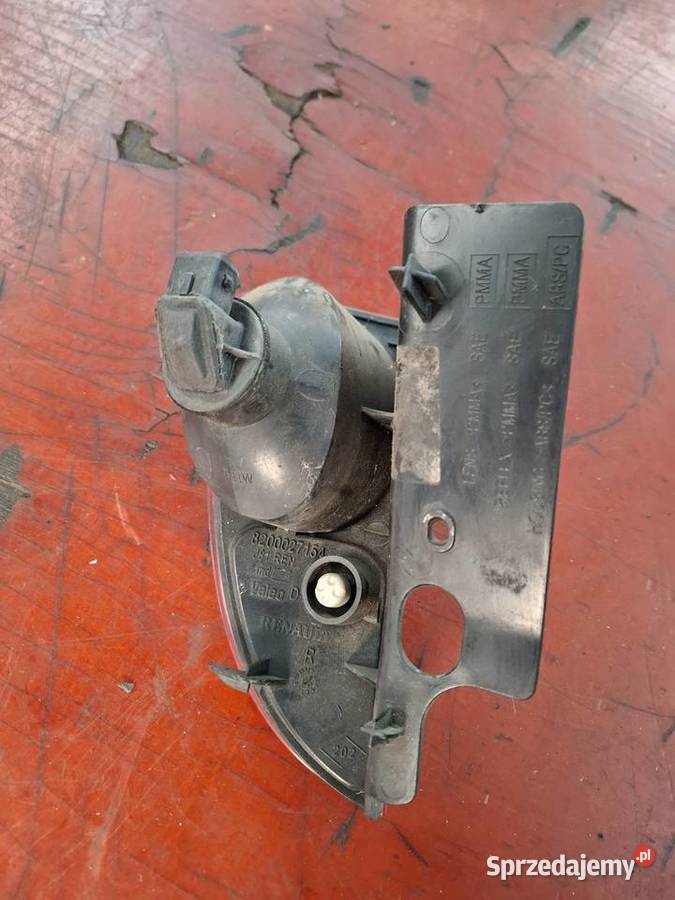 Lampa prawa prawy tył przeciwmgielna Renault Lampy przeciwmgielne Przyborów