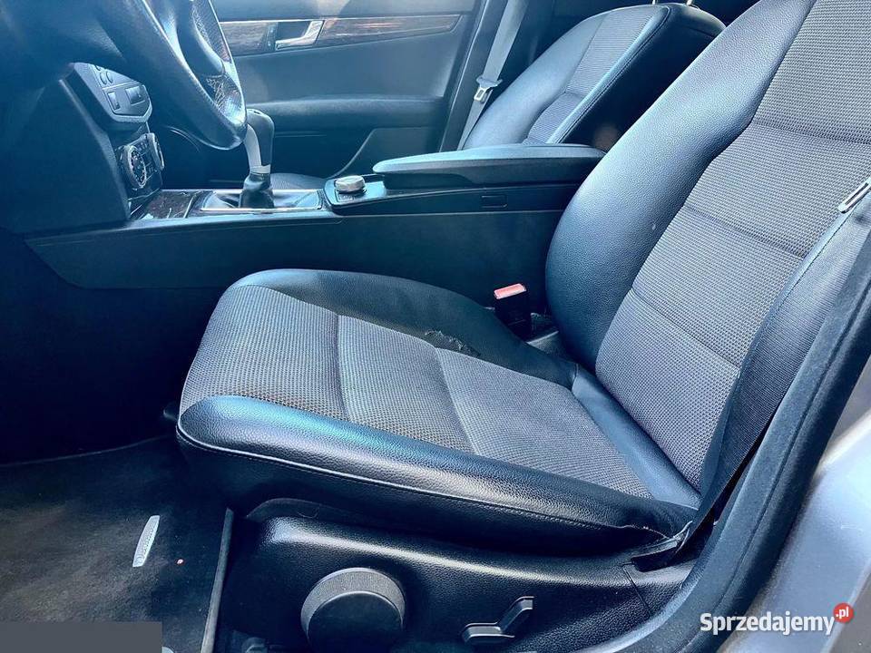 Mercedes Klasa C 18 benzyna 156 2009r Możliwy nieuszkodzony Radom