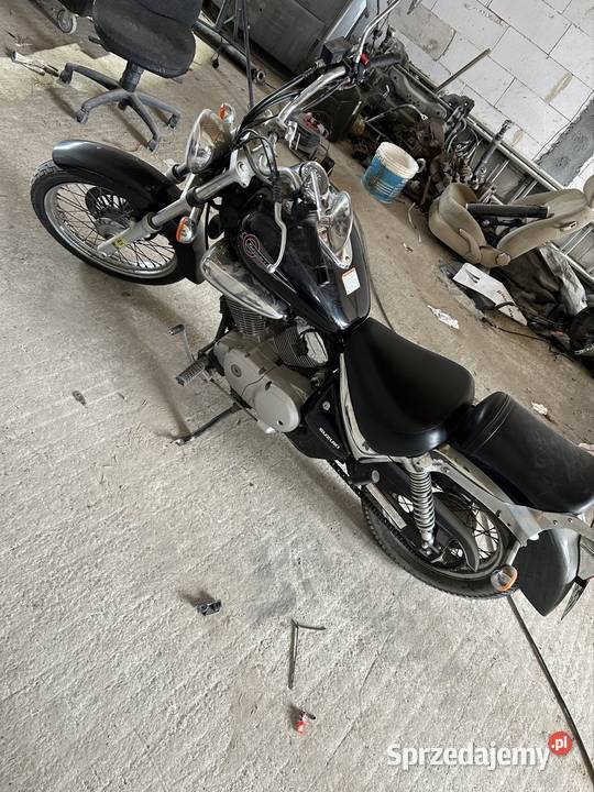 SUZUKI INTRUDER LC 125cc 2004 manualna