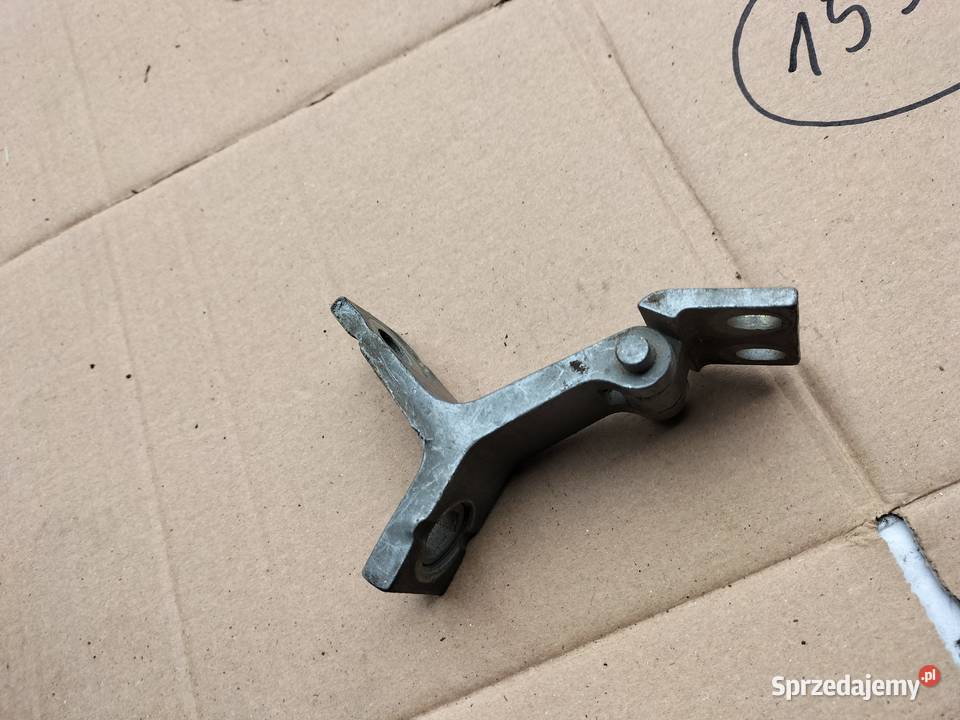 AUDI 80 B4 80B4 893831401 ZAWIAS DRZWI GÓRNY Zawiasy, bolce i prowadnice Kamień-Kolonia sprzedam