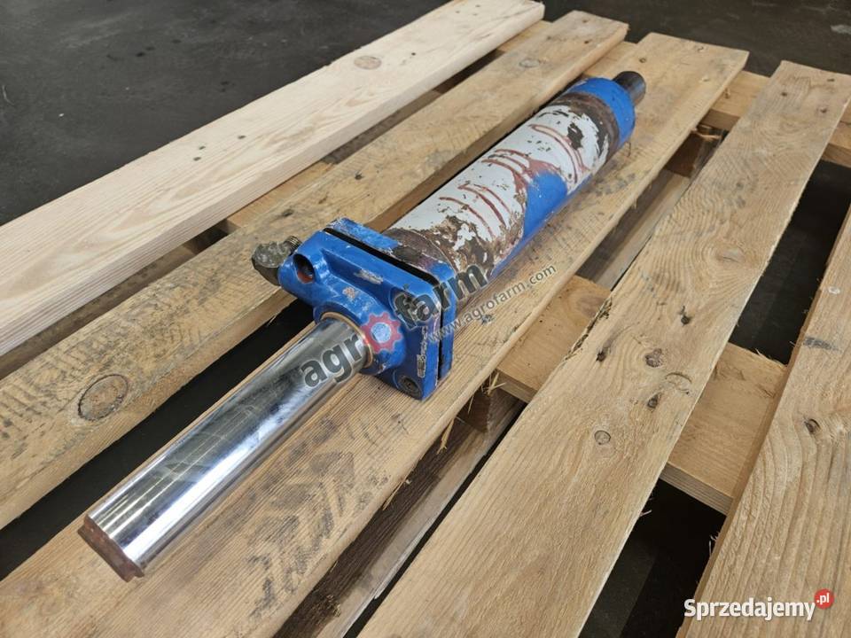 Siłownik skrętu Ford 7840 7740 8240 sprzedam