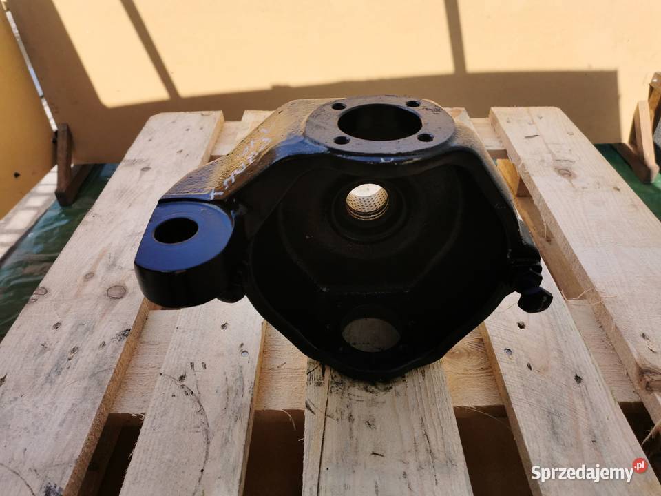 Zwrotnica prawy tył Massey Ferguson 8925 Spicer Wilkowo