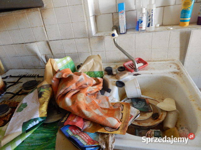 Usuwanie zabrudzeń zgonach czystość i sterylność Słupca