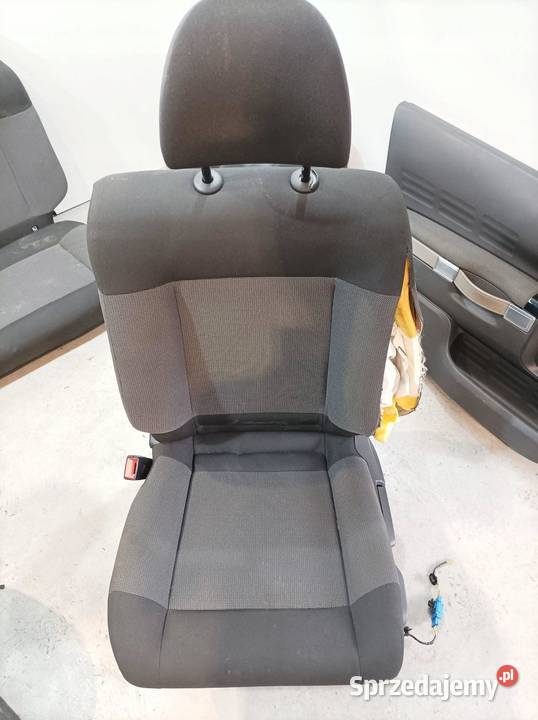 FOTELE PRZÓD KANAPA KOMPLET BOCZKI Citroen C4 Rok produkcji 2015