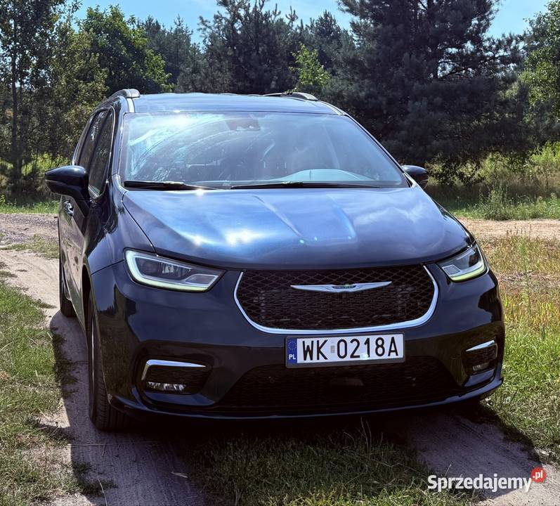 Chrysler Pacifica Touring 2022 36 V6 8 osób CD Warszawa sprzedam