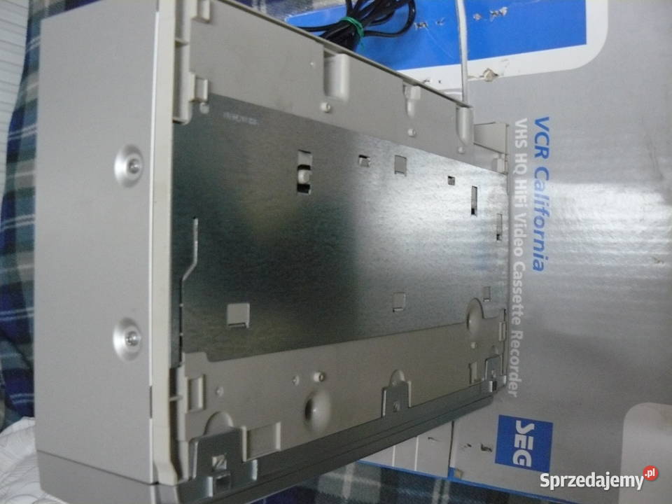 Magnetowid AEG 6 głowicowy z pilotem Elektronika Nowa Sól