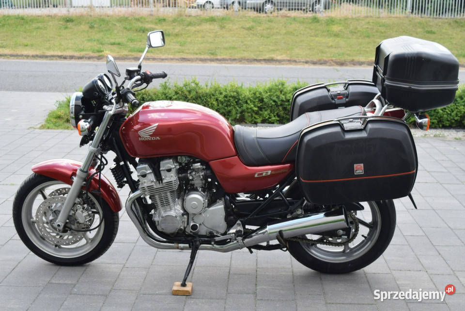 Honda CB 3 kufry Ładny stan 3 kufry 1 ręka z podgrzewane manetki Śrem sprzedam