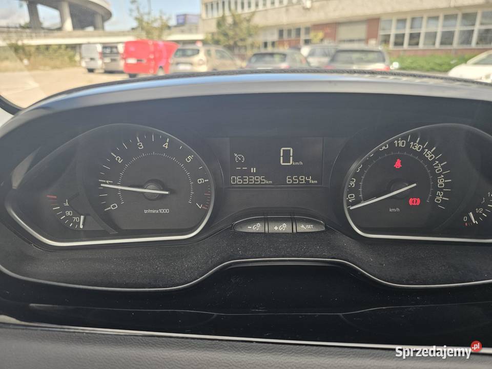 Peugeot 208 2018 Signature SS benzyna 82 12 I mazowieckie