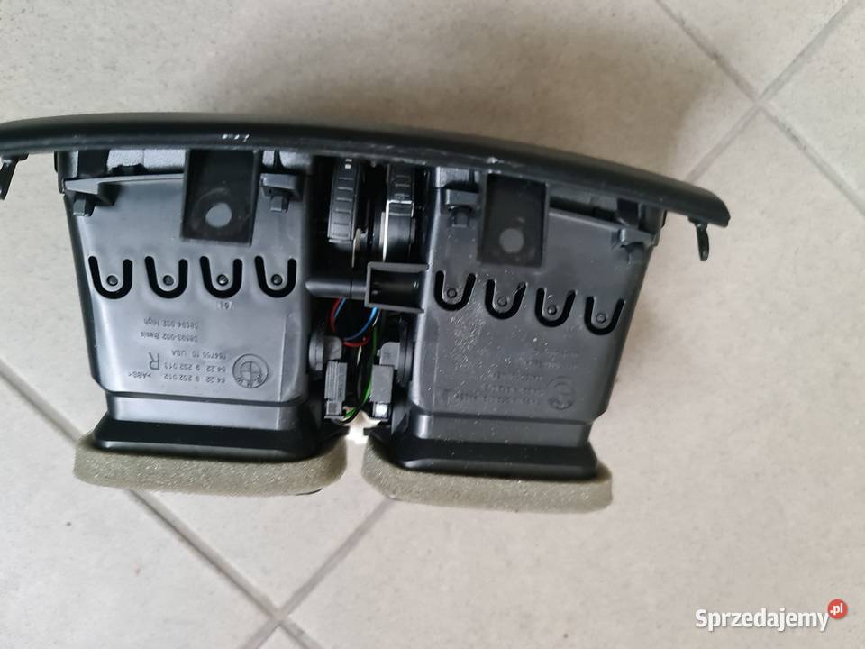 BMW X5 F15 F15 kratka nawiewy z tunelu na tył Puszczykowo