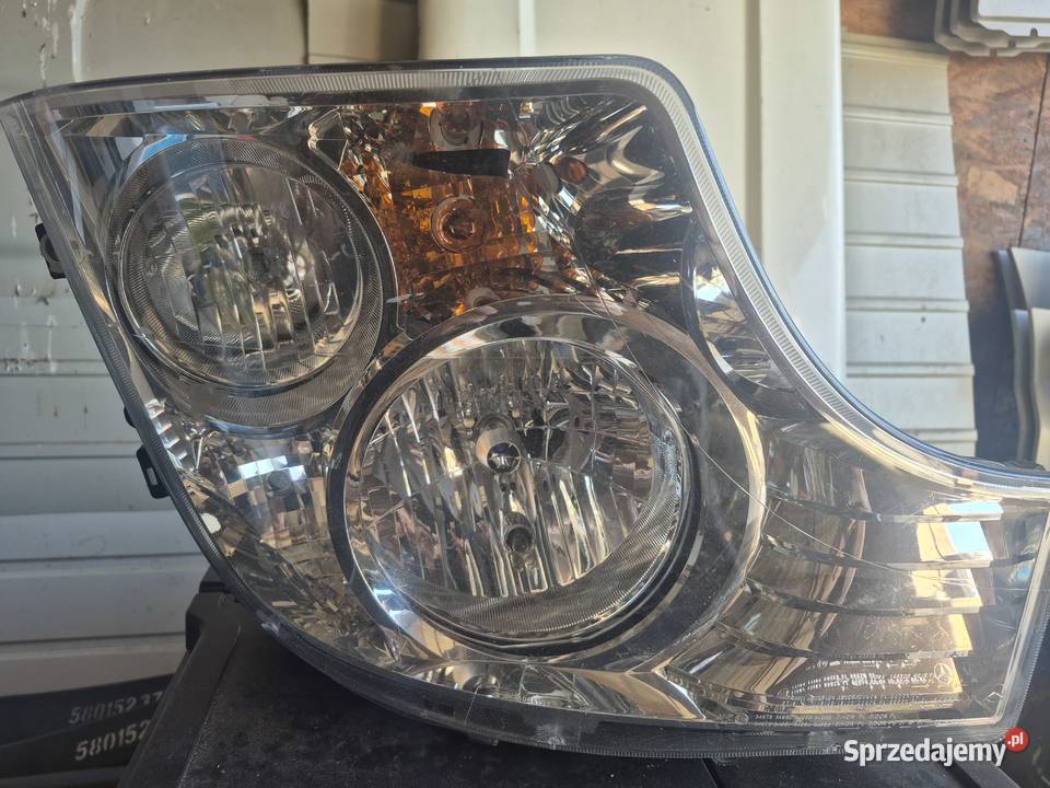 Reflektor Mercedes Actros Arocs Obłotne