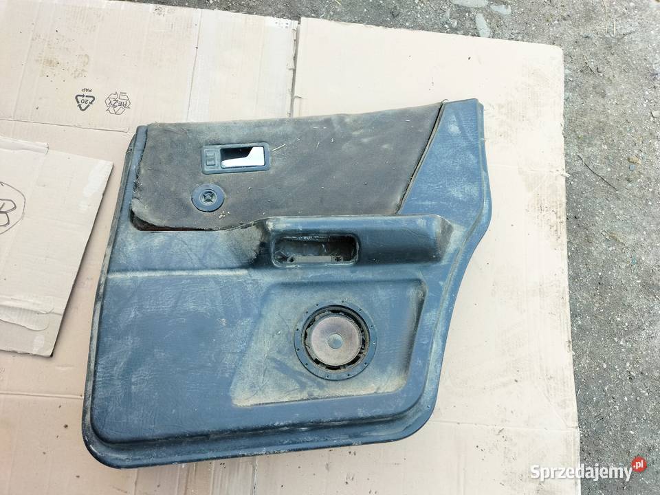 AUDI 80 B3 80B3 80B4 80 B4 BOCZEK DRZWI PRAWY Kamień-Kolonia sprzedam