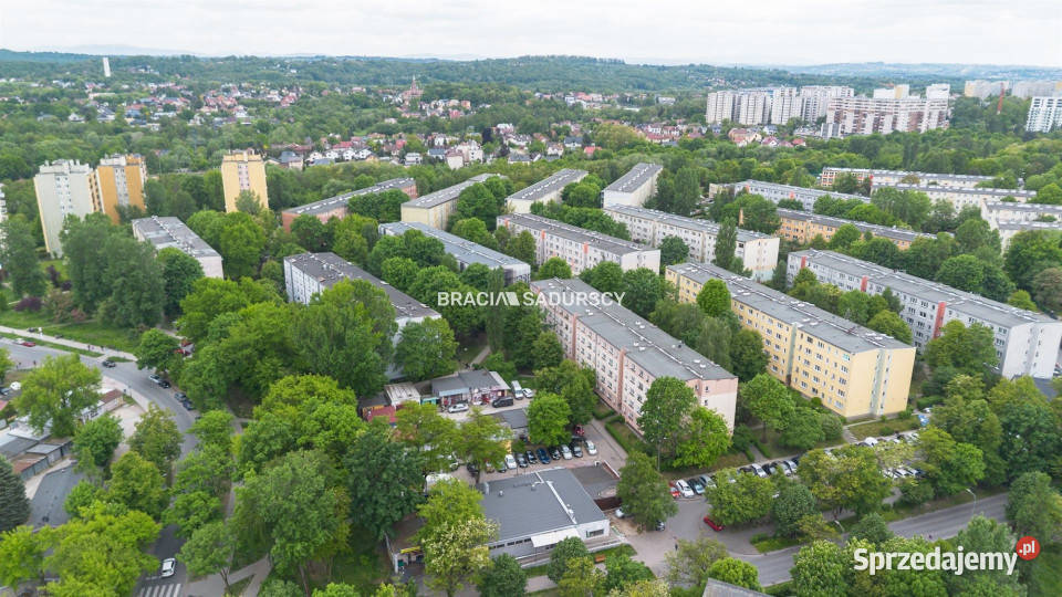 sprzedaży lokalu 90m2 Kraków handlowo-usługowy