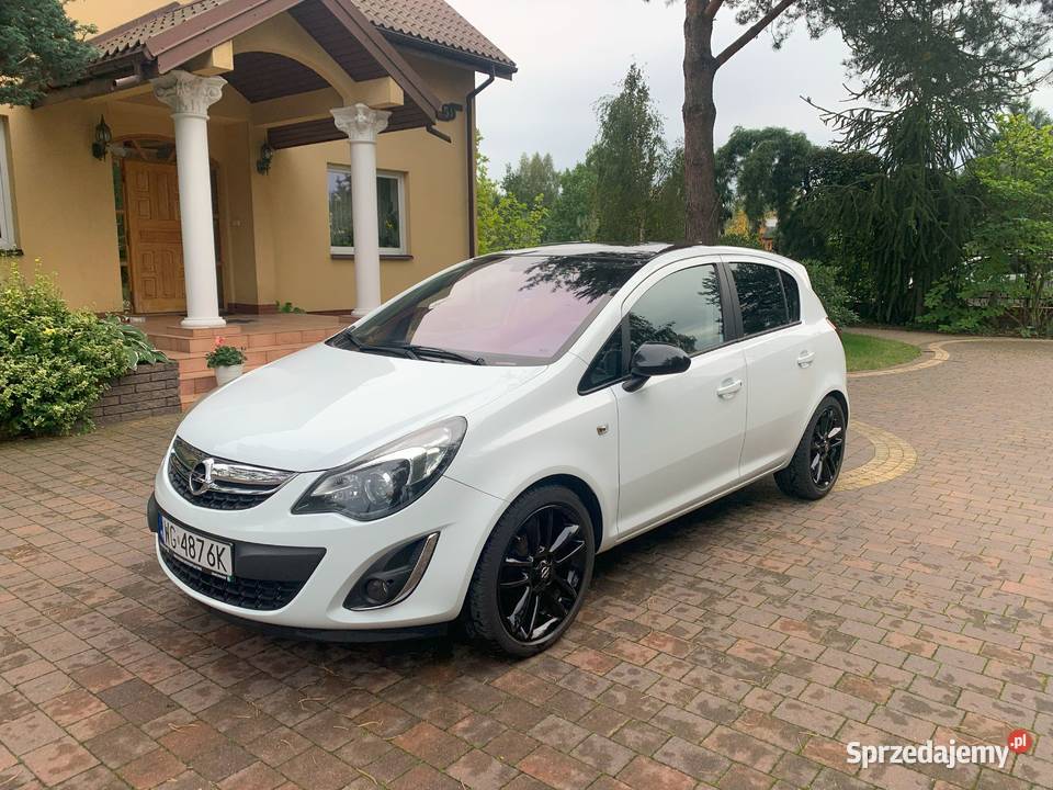 Opel Corsa D 14 100 Color Edition wielofunkcyjna kierownica Pilawa