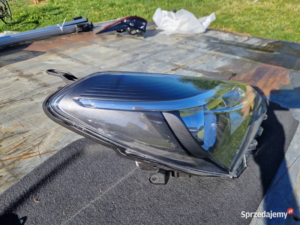 Toyota Yaris III lift soczewka ORG KPL EU podkarpackie Mielec