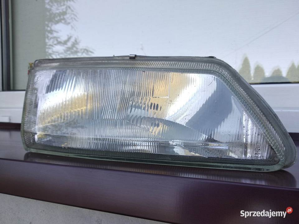 Peugeot 106 lampa przednia prawa reflektor przód osobowe łódzkie Sieradz