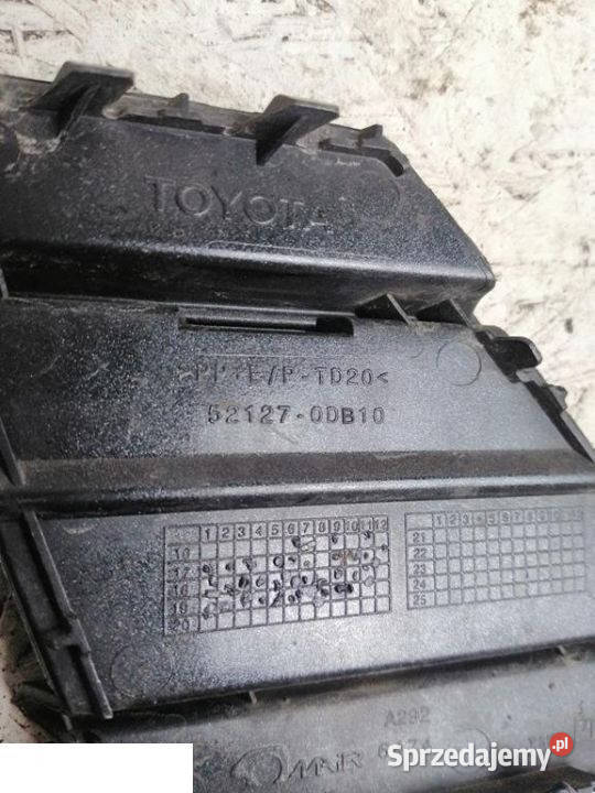 Toyota Yaris III lift zaślepka haka 521270d420 Kozubszczyzna