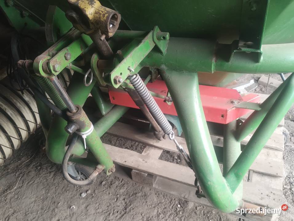 Sprzedam rozsiewacz Amazone Zaf804 Rozsiewacze nawozów Maćkówka