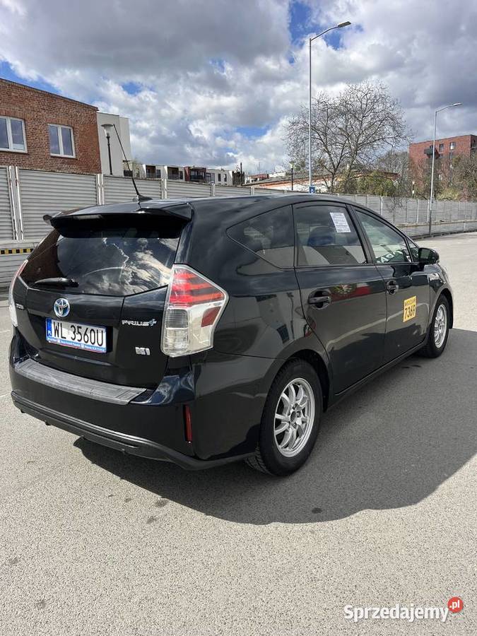 Toyota prius plus 2015