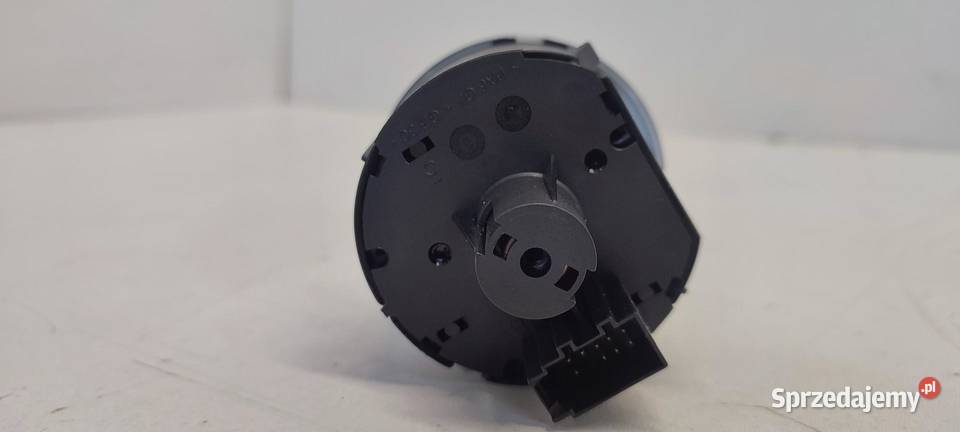 SKODA KAROQ PRZEŁĄCZNIK ŚWIATEŁ 3V0941431 osobowe sprzedam