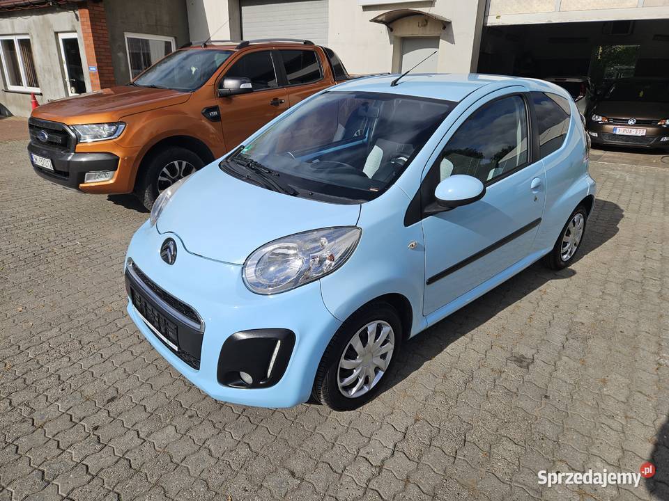 Citroen C1 1 0benz 2013 ciekawy kolor Mogilno