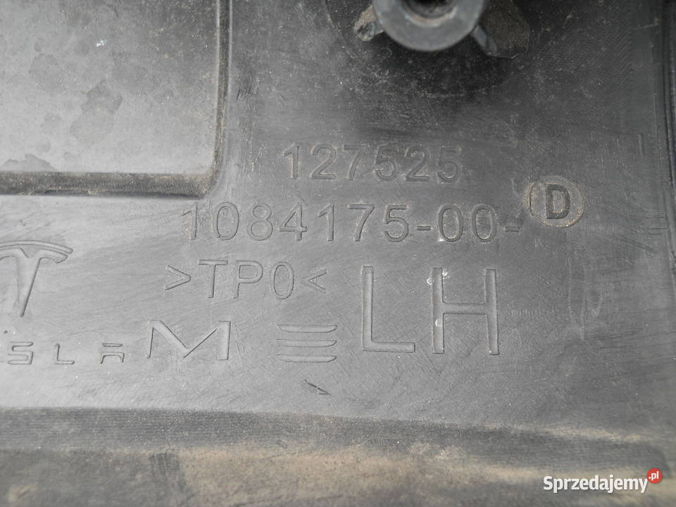 TESLA III 3 ZDERZAK PRZÓD 108417500D