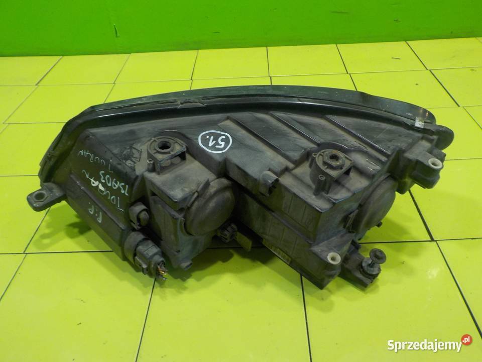 VW TOURAN LIFT II 16 TDI 11r lampa prawa przod Suków