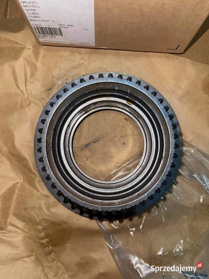 5186183 Piasta T5050 T4 TLA Farmall JXU Oryginał