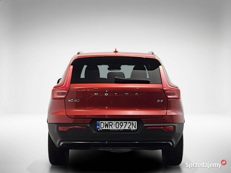 Volvo XC 40 B3 Plus Dark aut Z Polskiego Salonu Warszawa sprzedam