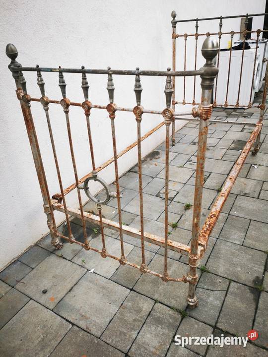 Łóżko przedwojenne stalowo mosiężne antyk