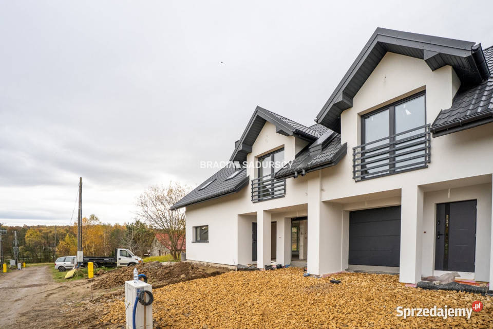 sprzedaży domu bliźniaka Koźmice Wielkie 160m Liczba pokoi 6 Sprzedaż