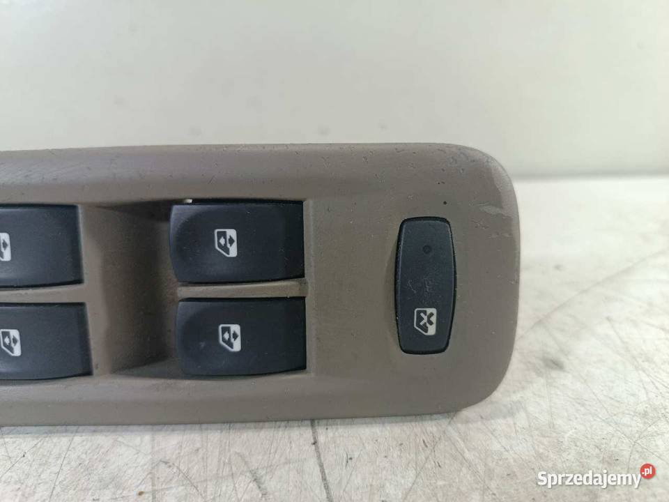 PANEL PRZYCISKI SZYB LUSTEREK LEWY RENAULT CLIO wielkopolskie