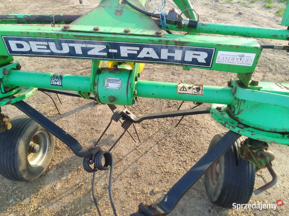 Przewracarka przetrzasarka przetrząsacz Deutz-Fahr Zgrabiarki i przetrząsacze Łuków
