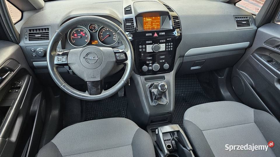 Opel Zafira B 17 2011r Lift 7os CDTI 125 z Zarszyn