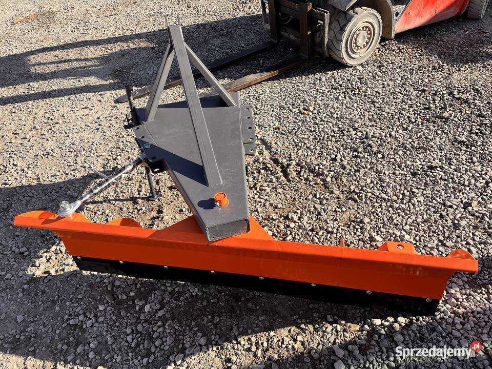 Pług do śniegu spychdo ciągnika na tył solidny Osprzęt roboczy Sucha Beskidzka sprzedam