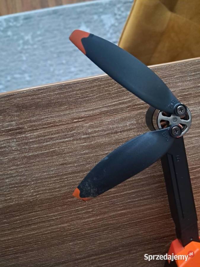dron użyty raz i niestety śmigła się popsuły Sandomierz