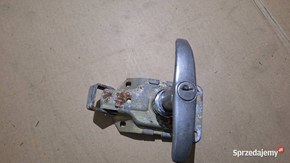 Klamka klapy bagażnika M20 FSO Warszawa Gaz Kraków sprzedam