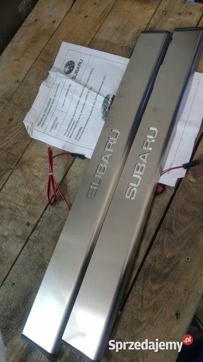 Nakładki progowe podświetlane do Subaru Forester Lublin