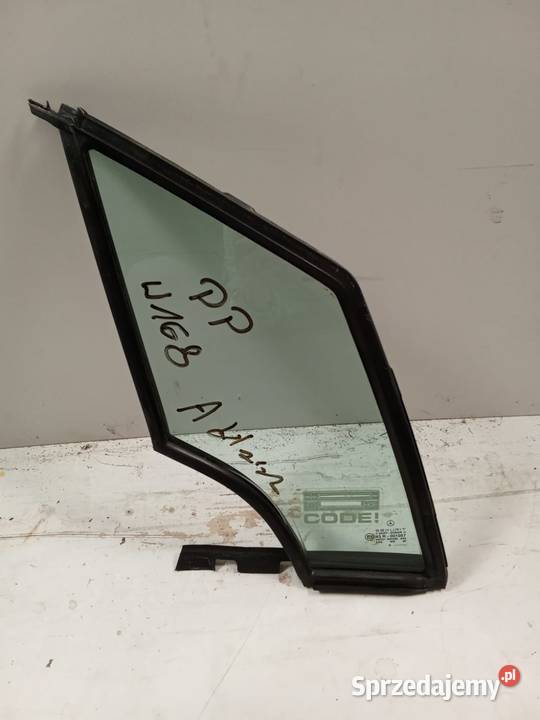 Szyba Trójkątna Prawa Przednia Mercedes W168 97