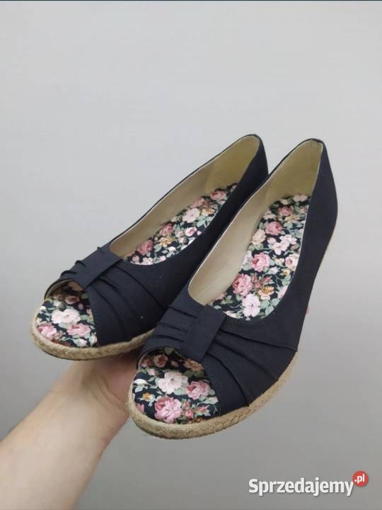 Czółenka 39 sandały Street Feet koturnie