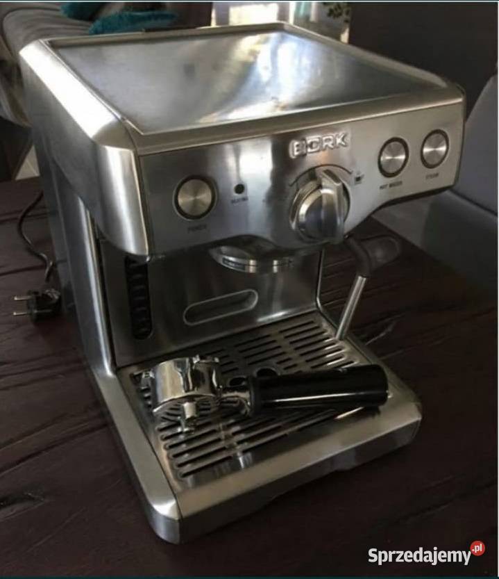 Ekspres ciśnieniowy BORK EMN 9922