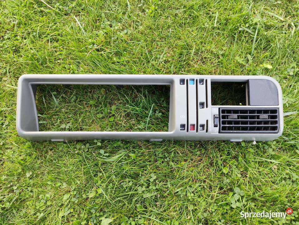 Fiat Panda 141a deska rozdzielcza pochodzi z Części samochodowe Chwaszczyno sprzedam