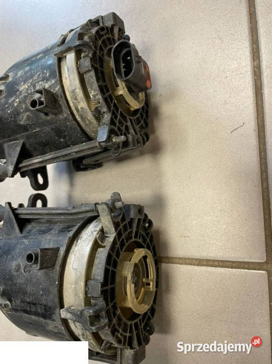 Opel Insignia A halogen przód L R Kozubszczyzna