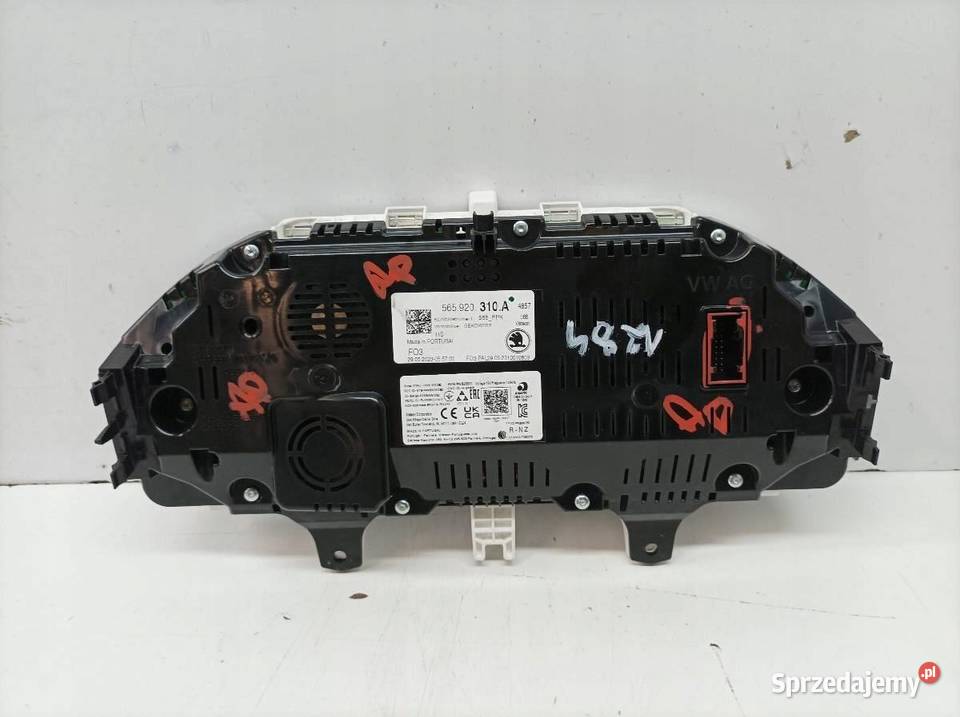 LICZNIK 565920310A Skoda Karoq I 2017